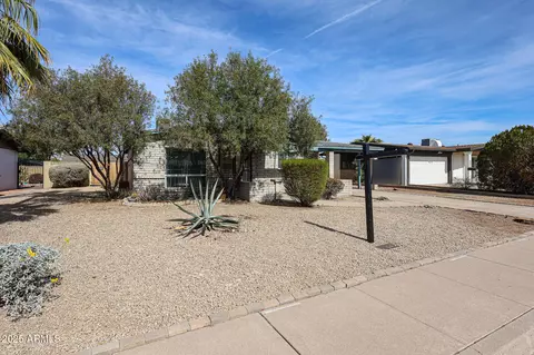 Exterior - 2326 E Waltann Ln, Phoenix, AZ 85022 photo 3 of 6