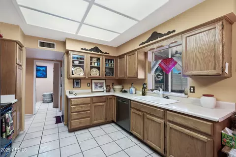 Kitchen - 7906 E Naranja Ave, Mesa, AZ 85209 photo 1 of 4