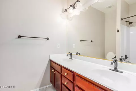 Bath - 2621 E Stottler Dr, Gilbert, AZ 85296 photo 4 of 4