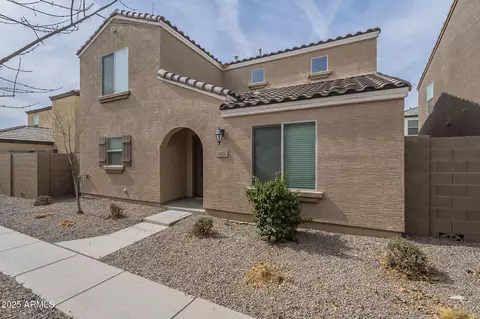 8224 W Albeniz Pl, Phoenix, AZ 85043