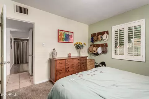 Bedroom - 3834 N 32nd Pl, Phoenix, AZ 85018 photo 2 of 4