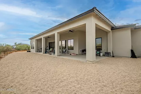 Exterior - 39705 N 3rd St, Phoenix, AZ 85086 photo 4 of 7