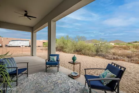 Exterior - 39705 N 3rd St, Phoenix, AZ 85086 photo 5 of 7
