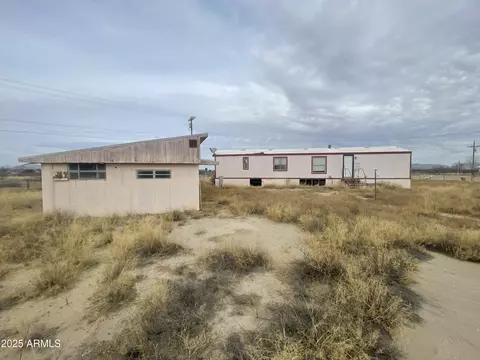 617 E Stewart St, Willcox, AZ 85643 photo 2
