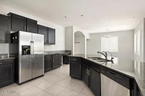 1170 E Taylor Trl, San Tan Valley, AZ 85143