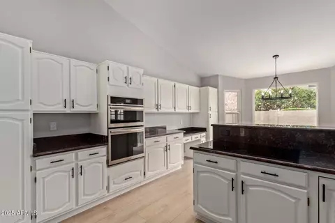 Kitchen - 4129 E Nighthawk Way, Phoenix, AZ 85048 photo 2 of 2