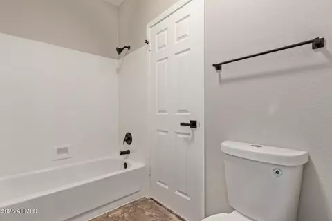 Bath - 4129 E Nighthawk Way, Phoenix, AZ 85048 photo 4 of 4