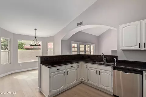Kitchen - 4129 E Nighthawk Way, Phoenix, AZ 85048 photo 1 of 2