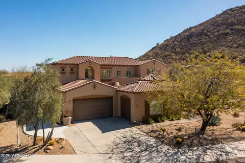 8667 W Lariat Ln, Peoria, AZ 85383