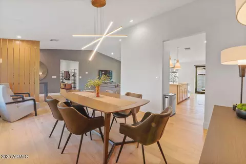 521 W Stella Ln, Phoenix, AZ 85013 photo 7