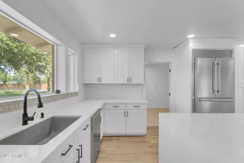 Kitchen - 2425 E Harvard St, Phoenix, AZ 85008 photo 6 of 11