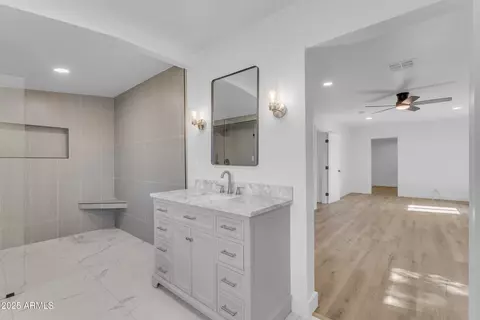Bath - 2425 E Harvard St, Phoenix, AZ 85008 photo 6 of 7