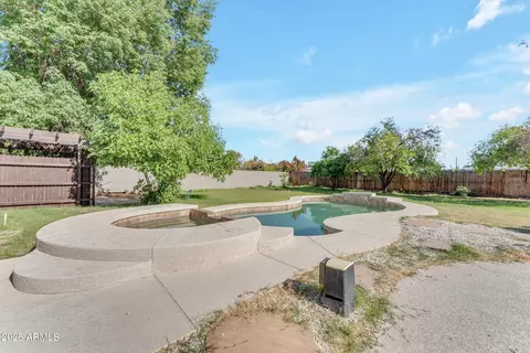 Exterior - 2425 E Harvard St, Phoenix, AZ 85008 photo 18 of 22
