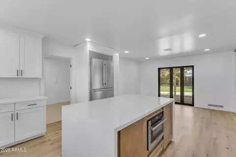 Kitchen - 2425 E Harvard St, Phoenix, AZ 85008 photo 4 of 11