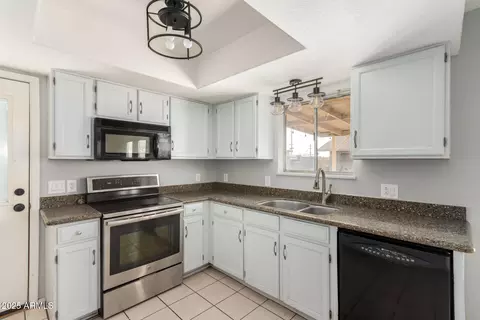 Kitchen - 848 N Main Dr, Apache Junction, AZ 85120 photo 2 of 3