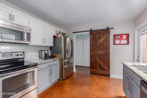 Kitchen - 2331 Evans Dr, Phoenix, AZ 85022 photo 2 of 4