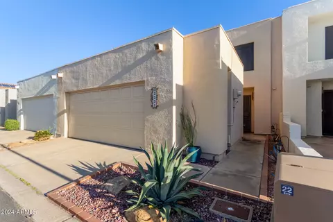Exterior - 2331 Evans Dr, Phoenix, AZ 85022 photo 2 of 8