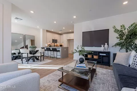 2121 W Sonoran Desert Dr #41, Phoenix, AZ 85085