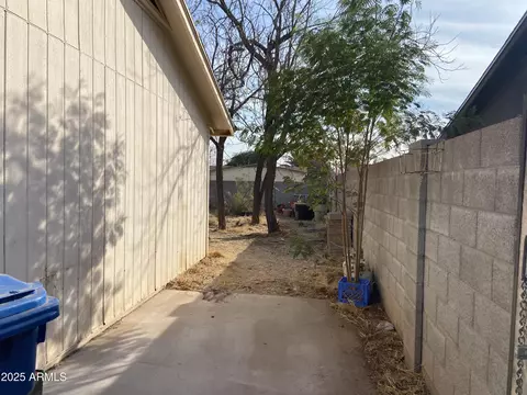 Exterior - 723 E Garnet Ave, Mesa, AZ 85204 photo 2 of 2
