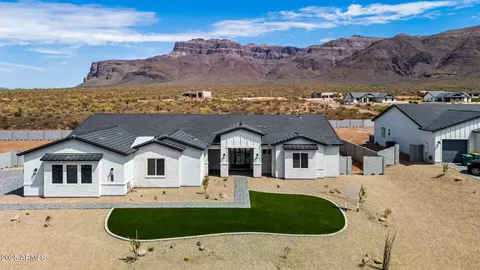 9362 E Cloudview Ave, Gold Canyon, AZ 85118