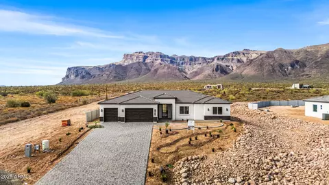 9230 E Cloudview Ave, Gold Canyon, AZ 85118