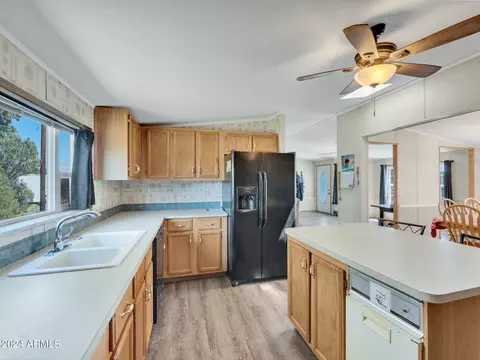 703 E Janel Dr, Williams, AZ 86046 photo 4