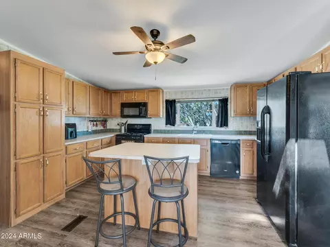 703 E Janel Dr, Williams, AZ 86046 photo 2