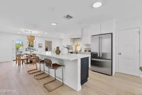 4131 E Minnezona Ave, Phoenix, AZ 85018 photo 4