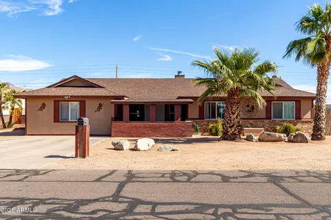 Exterior - 2031 S Cactus Rd, Apache Junction, AZ 85119 photo 2 of 9