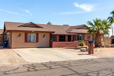 Exterior - 2031 S Cactus Rd, Apache Junction, AZ 85119 photo 3 of 9