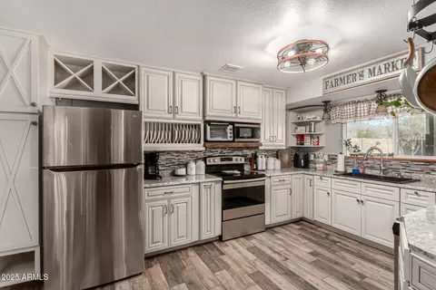 Kitchen - 2031 S Cactus Rd, Apache Junction, AZ 85119 photo 1 of 3