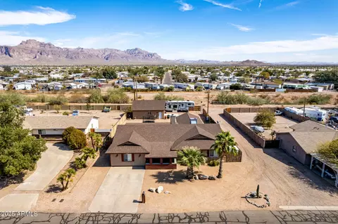 View/Area - 2031 S Cactus Rd, Apache Junction, AZ 85119 photo 2 of 13