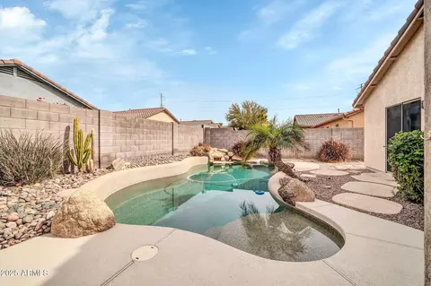 Exterior - 3060 W Roberta Dr, Phoenix, AZ 85083 photo 5 of 8