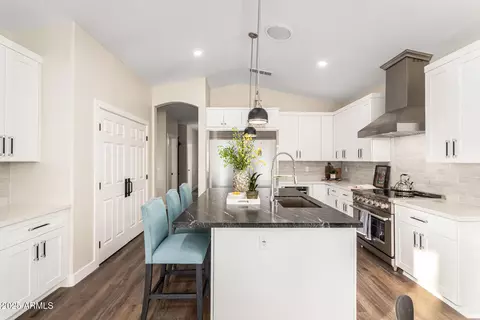 Kitchen - 2043 E Clipper Ln, Gilbert, AZ 85234 photo 2 of 8