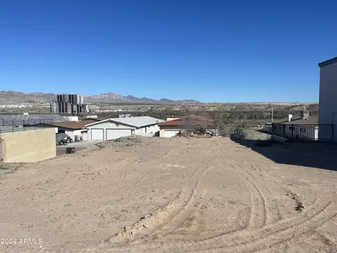 1394 Riverfront Dr #66, Bullhead City, AZ 86442