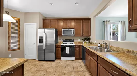 Kitchen - 3315 E Attleboro Rd, Gilbert, AZ 85295 photo 1 of 5