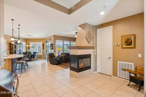 Entry Way - 4662 E Blue Spruce Ln, Gilbert, AZ 85298 photo 2 of 4