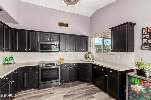 819 E Audrey Ln, Phoenix, AZ 85022 photo 6