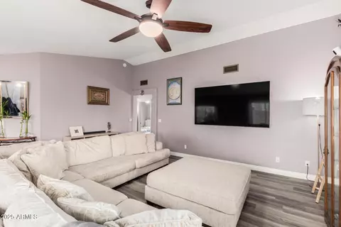 819 E Audrey Ln, Phoenix, AZ 85022 photo 4