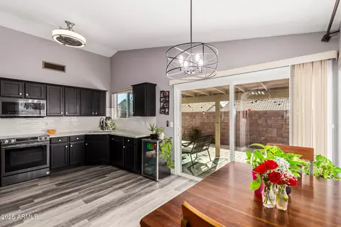 819 E Audrey Ln, Phoenix, AZ 85022 photo 8