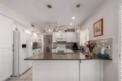 Kitchen - 1202 E Winged Foot Rd, Phoenix, AZ 85022 photo 3 of 3