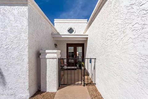 Exterior - 1202 E Winged Foot Rd, Phoenix, AZ 85022 photo 1 of 8