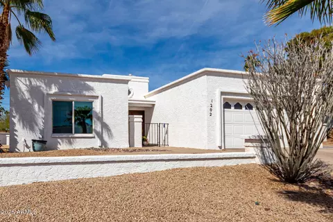 Exterior - 1202 E Winged Foot Rd, Phoenix, AZ 85022 photo 7 of 8