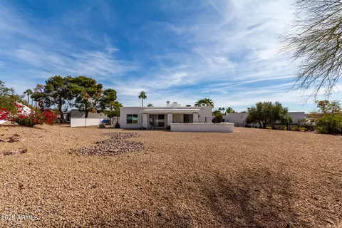 Exterior - 1202 E Winged Foot Rd, Phoenix, AZ 85022 photo 4 of 8