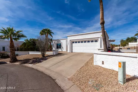 Exterior - 1202 E Winged Foot Rd, Phoenix, AZ 85022 photo 6 of 8