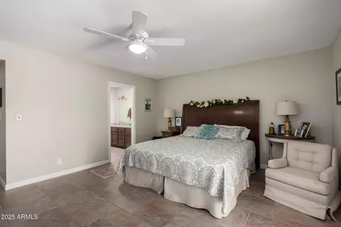 Bedroom - 1202 E Winged Foot Rd, Phoenix, AZ 85022 photo 2 of 4