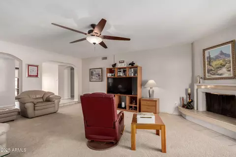 Living - 1202 E Winged Foot Rd, Phoenix, AZ 85022 photo 2 of 3