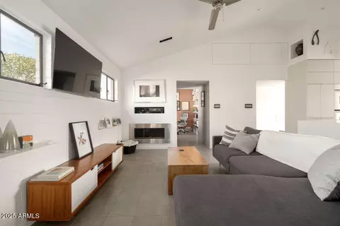 Living - 4530 N 9th Ave, Phoenix, AZ 85013 photo 2 of 4