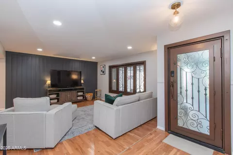 837 E Divot Dr, Tempe, AZ 85283 photo 11