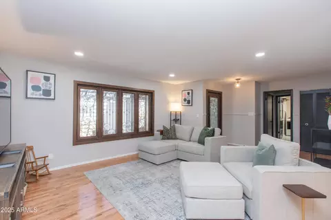 837 E Divot Dr, Tempe, AZ 85283 photo 14